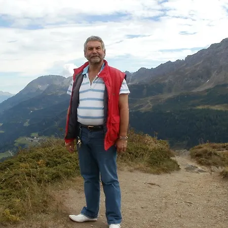 Pez Ault Отель 3*