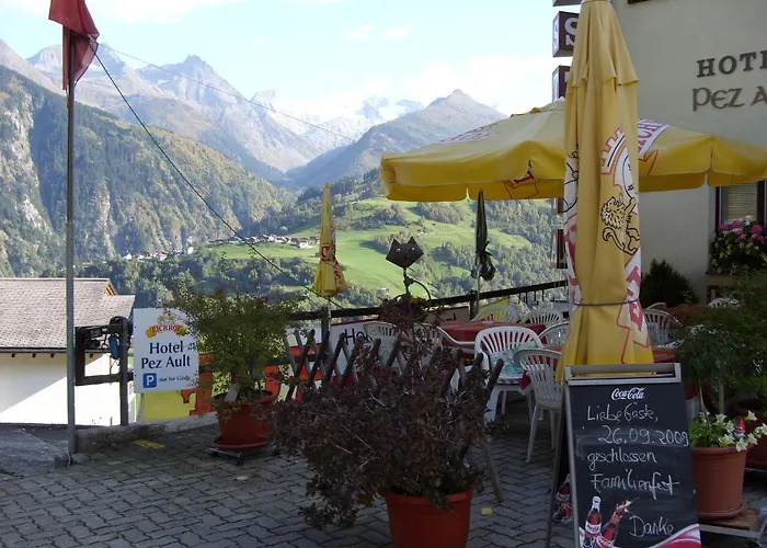 Pez Ault فندق 3*